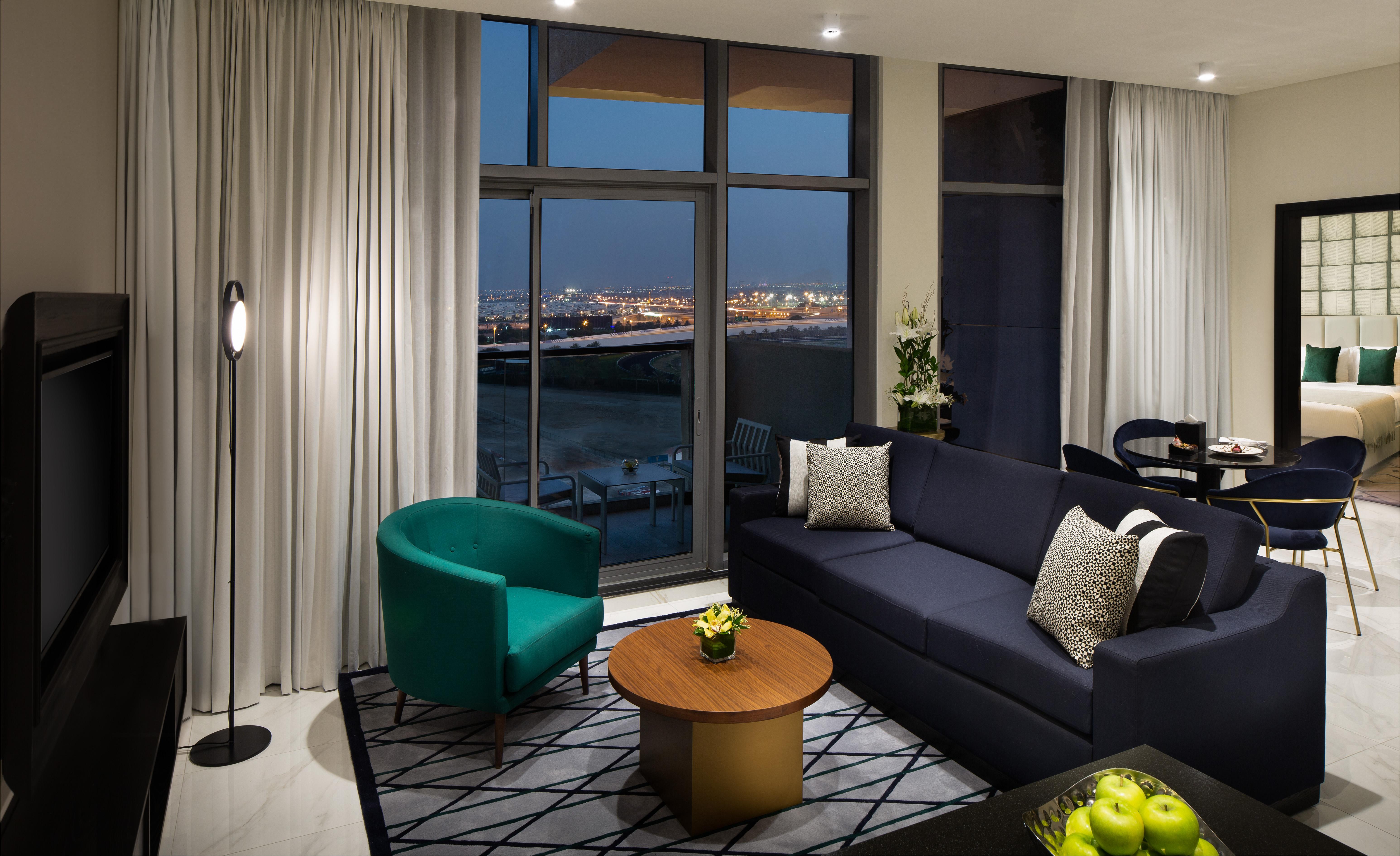 الشقق الفندقية دبيفي  ميلينيوم أتريا بيزنس باي المظهر الخارجي الصورة A living room at the Ritz-Carlton, Downtown, Los Angeles