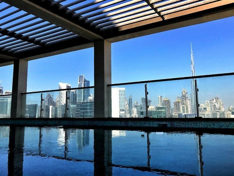 الشقق الفندقية دبيفي  ميلينيوم أتريا بيزنس باي المظهر الخارجي الصورة View from the rooftop pool